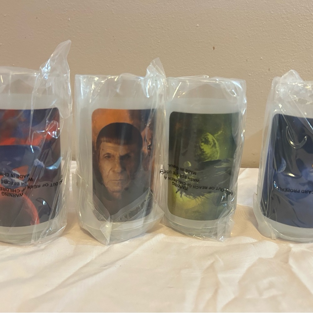 Star Trek vintage Glasses Set of 4